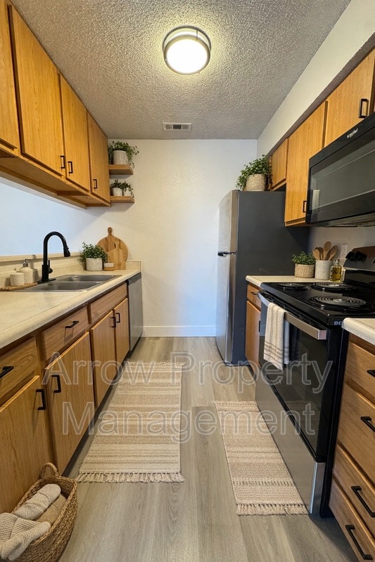 Foto del edificio - 2380 N 44th St