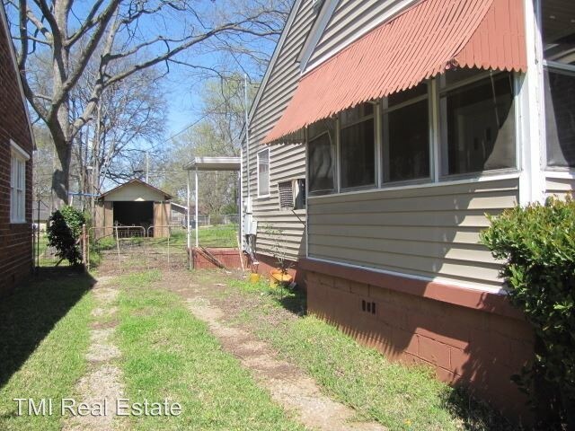 Building Photo - 1530 51st Street Ensley