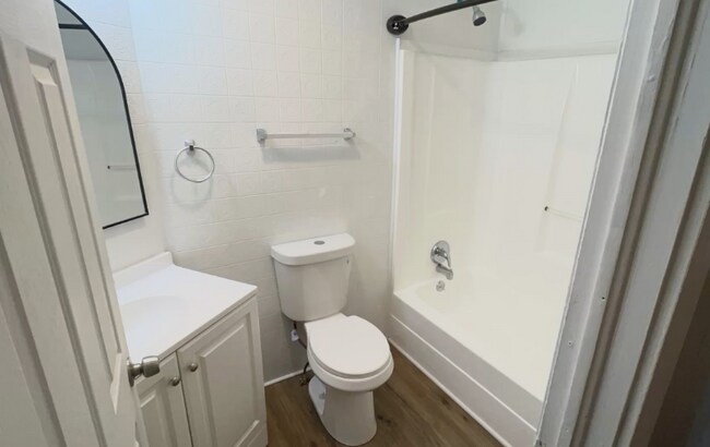 Foto del edificio - 3650 Reid Ave