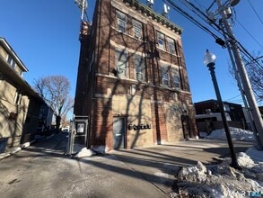 Building Photo - 568 Newfield Ave