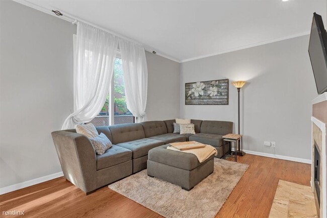Building Photo - 1 br, 2 bath Townhome - 1250 South Federal...