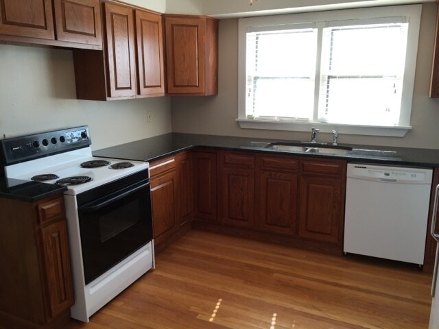 Building Photo - Beautiful Updated Home in Lagrange!
