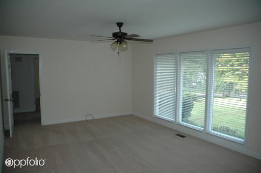 Building Photo - 1802 Malco Dr