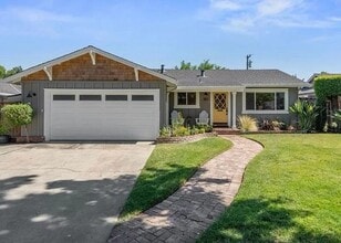 Building Photo - 362 Penn Way