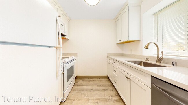 Building Photo - 2 br, 1 bath House - 3265 Shadow Park Pl