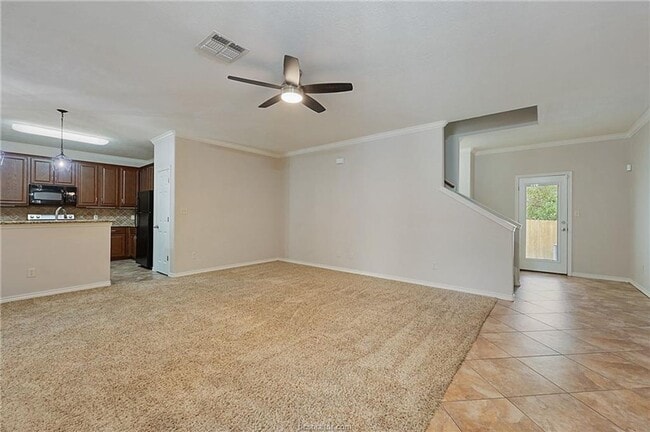 Building Photo - Adorable 3 Bed/2Bath Townhome Pre-Leasing ...