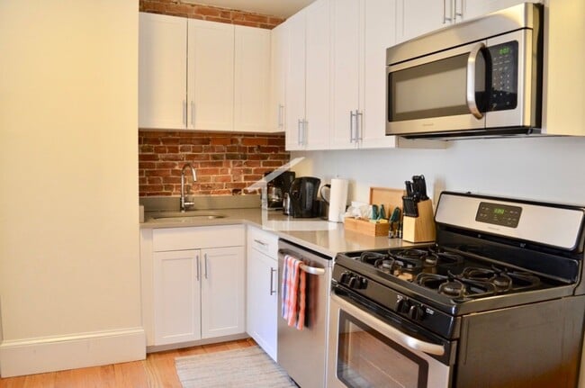 Building Photo - 42 E Springfield St