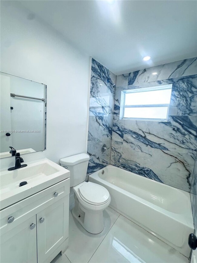 Building Photo - 3731 SW 58th Terrace