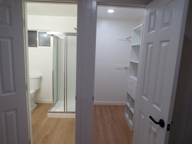 Foto del edificio - 739 Twin Oaks Ave