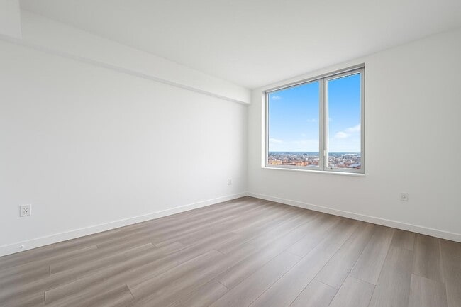 Building Photo - 1524 Sheepshead Bay Rd