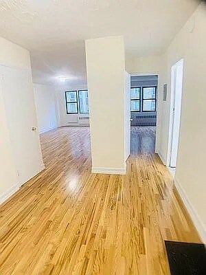Primary Photo - 179 Bennett Ave