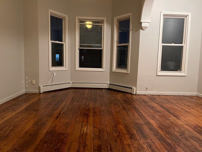 Building Photo - 113 Orient Ave