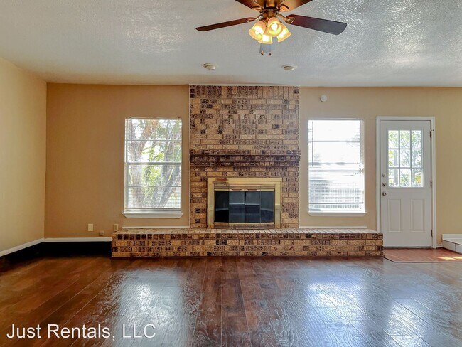 Building Photo - 3 br, 2 bath House - 2504 Lohse Rd
