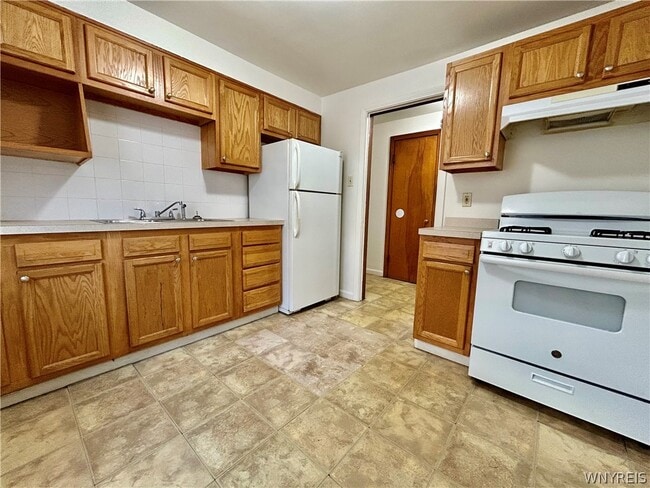 Building Photo - 12 Latona Ct