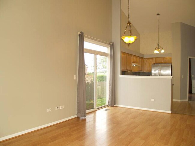 Foto del edificio - 1216 Burns Ln