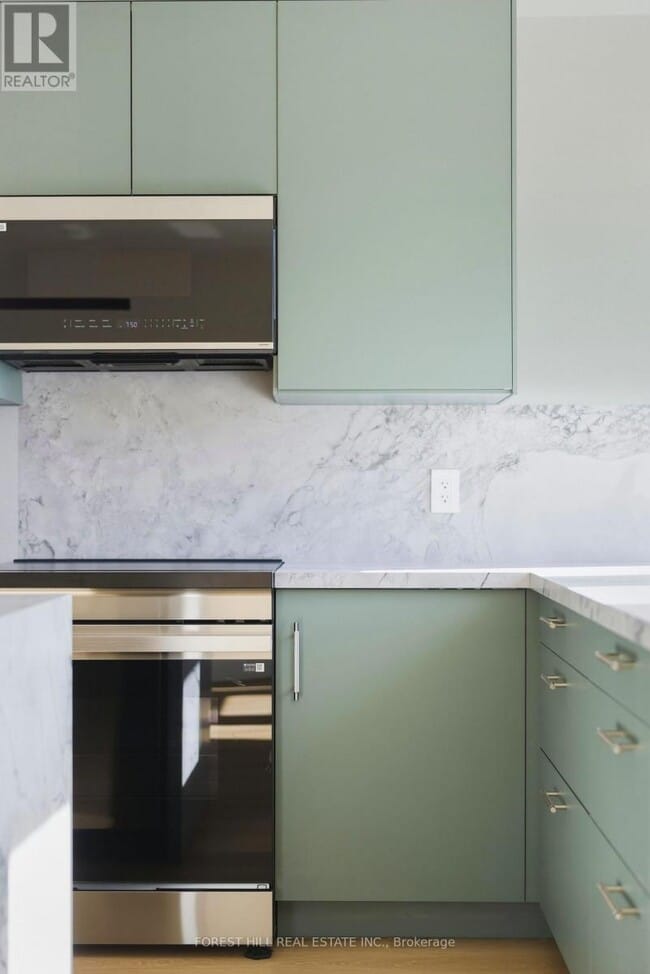 Building Photo - 250 Hallam St