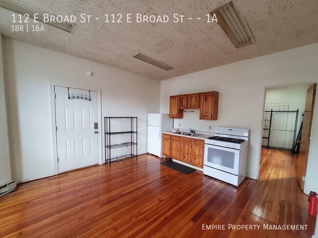 Foto del edificio - 112 E Broad St