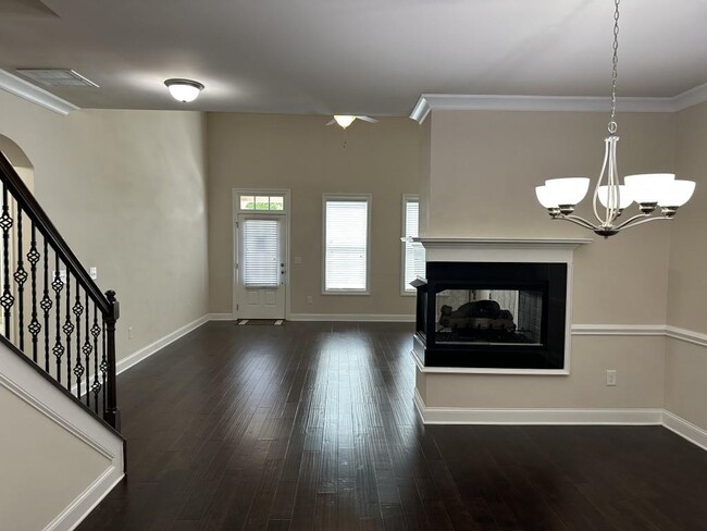 Foto del edificio - 7940 Pierpoint Ln