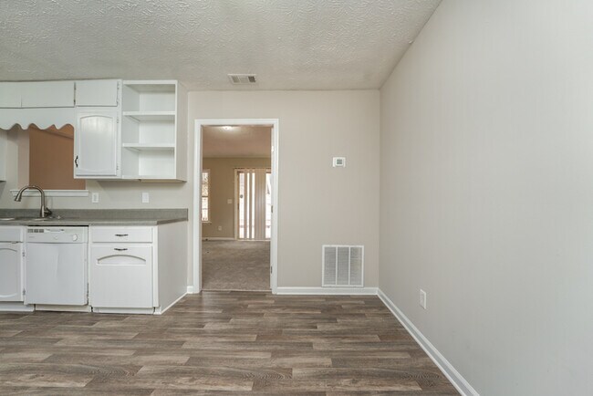 Foto del edificio - 5713 Wells Cir