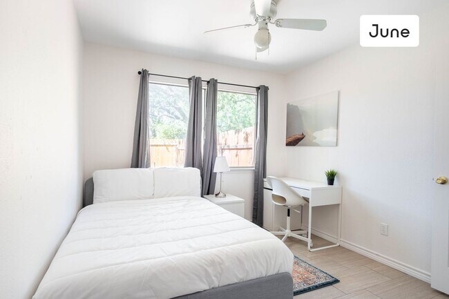 ROOM ONLY in 3-bed/2.0-bath Home photo'
