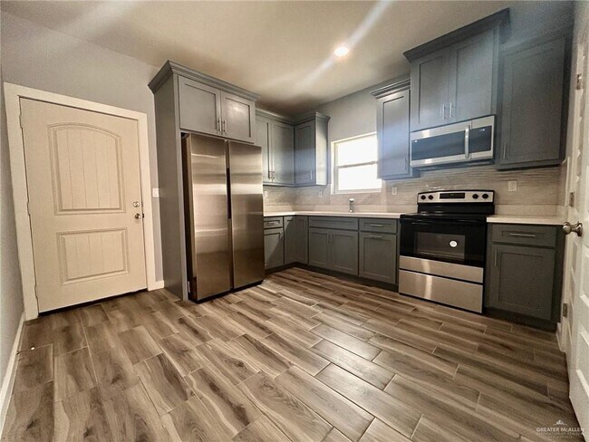 Foto del edificio - 908 W Kohala Ave