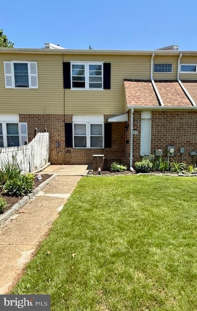 Building Photo - 20 Hollybrooke Dr