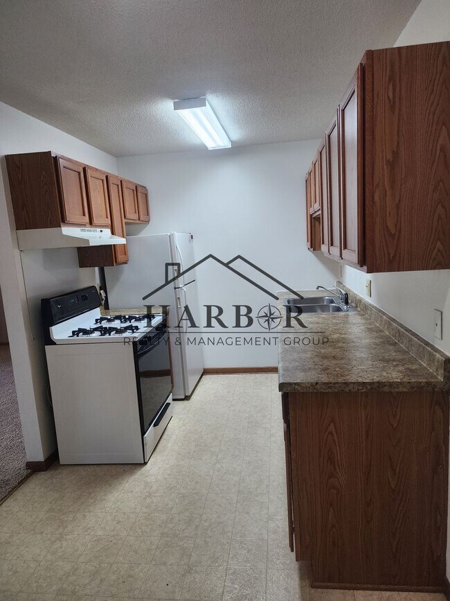 Foto del edificio - Hayfield Greens Apartments, 110 Bldg - 110...