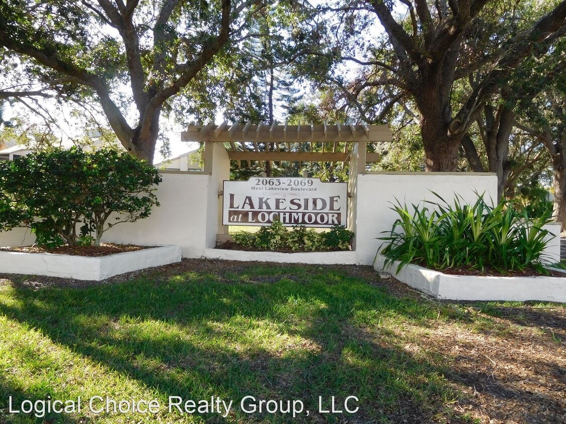 Primary Photo - 2065 W Lakeview Blvd