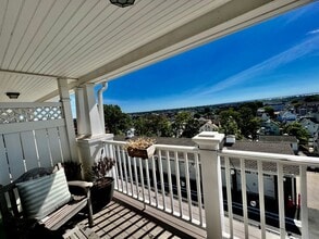 Building Photo - 57 Soundview St