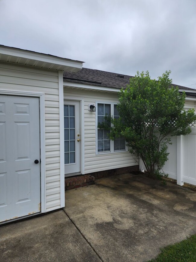 Building Photo - Carroll Crossing-Duplex in Winterville