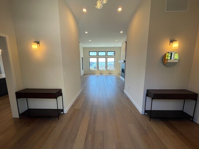 Foto del edificio - 4920 Heather Drive