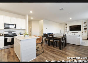 Building Photo - 13759 Redtail Lndg