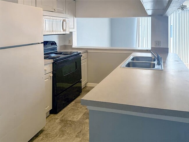 Building Photo - 515 Orchid Dr