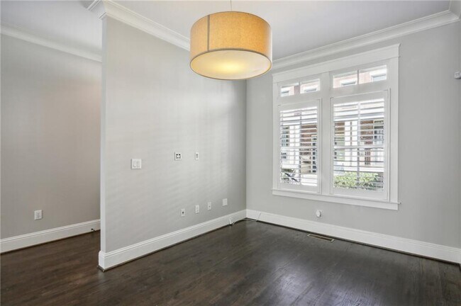 Building Photo - 4726 Cypress Commons