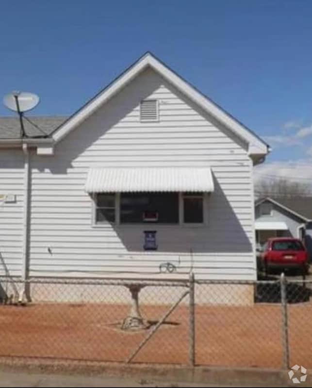 Building Photo - 711 Arroyo Ave