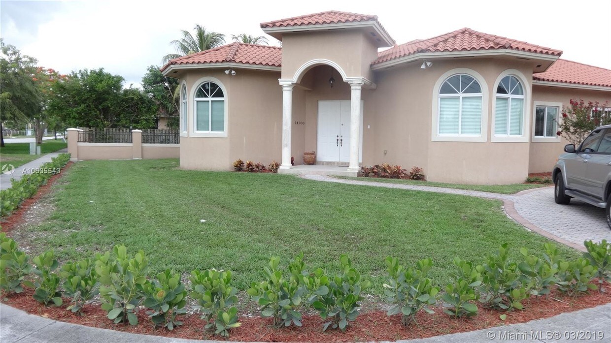 Primary Photo - 14700 SW 174th St