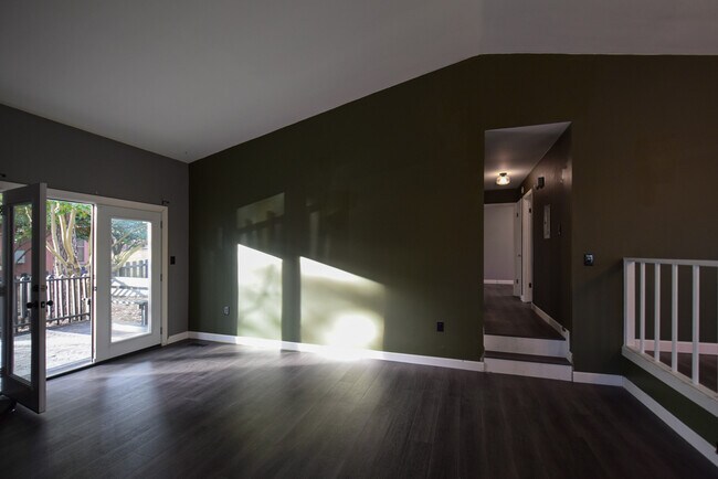 Foto del edificio - 5572 Nix Rd