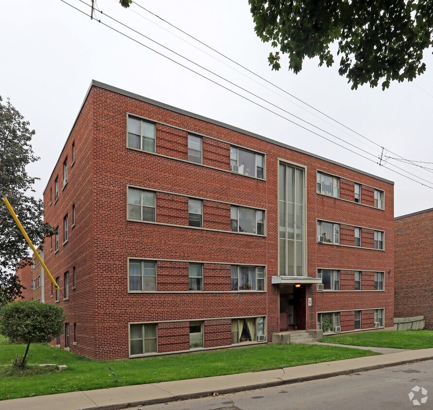 Claremount Court Apartments 104 Erie Ave Hamilton, ON