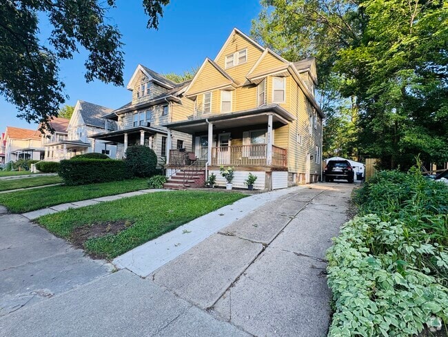 Building Photo - 9809 Baltic Rd