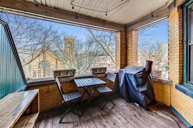 Foto del edificio - 601 W Fullerton Pky