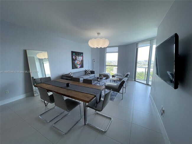 Building Photo - 17301 Biscayne Blvd