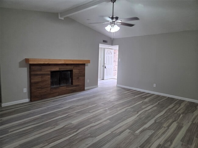 Building Photo - 527 Tara Plantation Dr