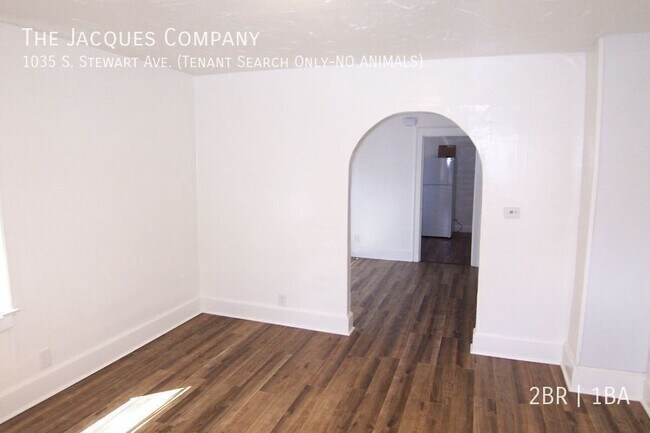 Foto del edificio - 1035 S Stewart Ave
