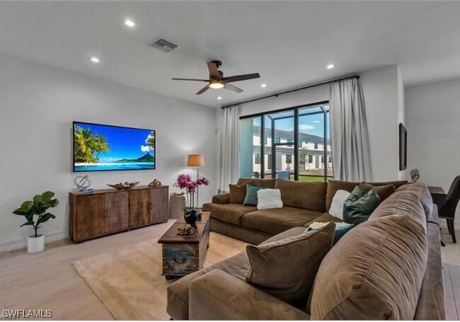 Foto del edificio - 7580 Carnegie Way