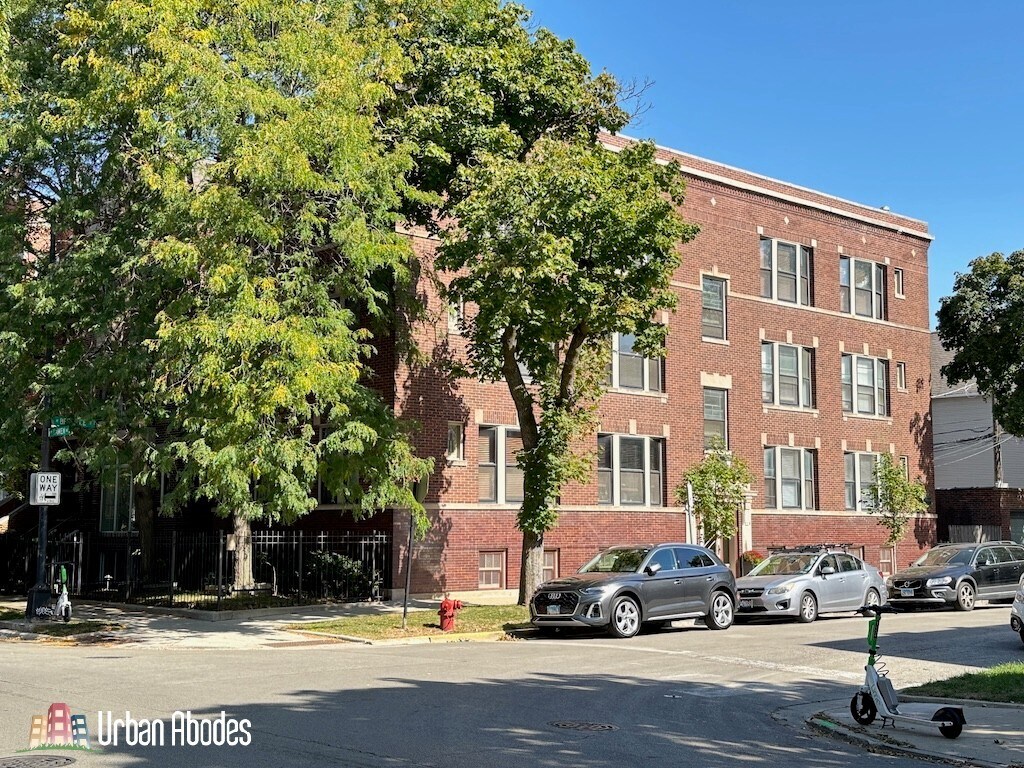 Foto principal - 1938 W Berenice Ave