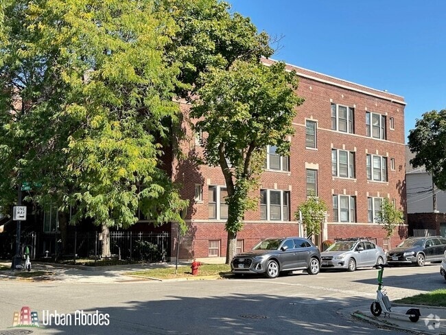 Building Photo - 1938 W Berenice Ave