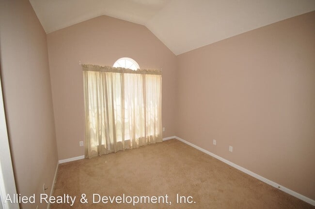 Building Photo - 2 br, 2 bath House - 6442 Covington Villas...