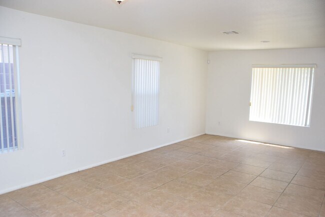 Building Photo - SUMMERLIN - 2 STORY HOME