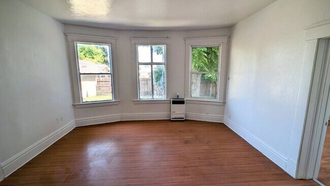 Foto del edificio - 780 E 9th St