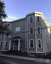 Building Photo - 146 Clifton St